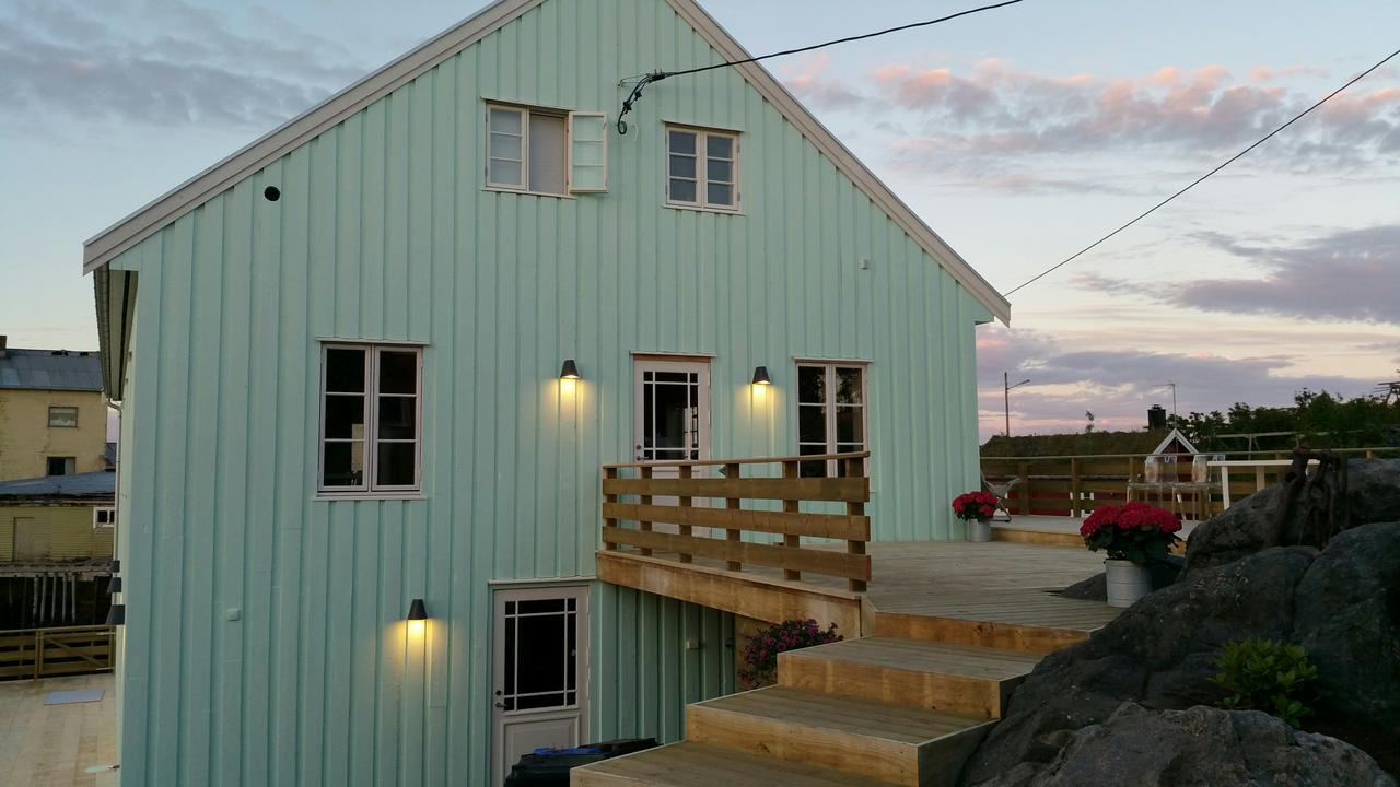 Bed and Breakfast Lysvoldbrygga Henningsvær Exterior foto